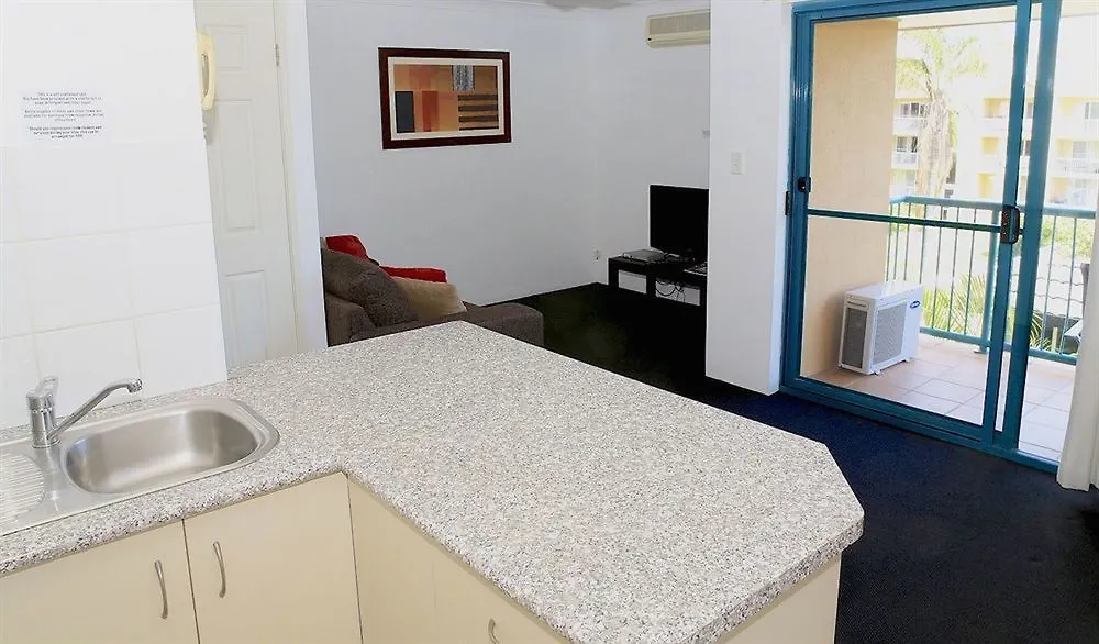 Karana Palms Resort Gold Coast 3*,