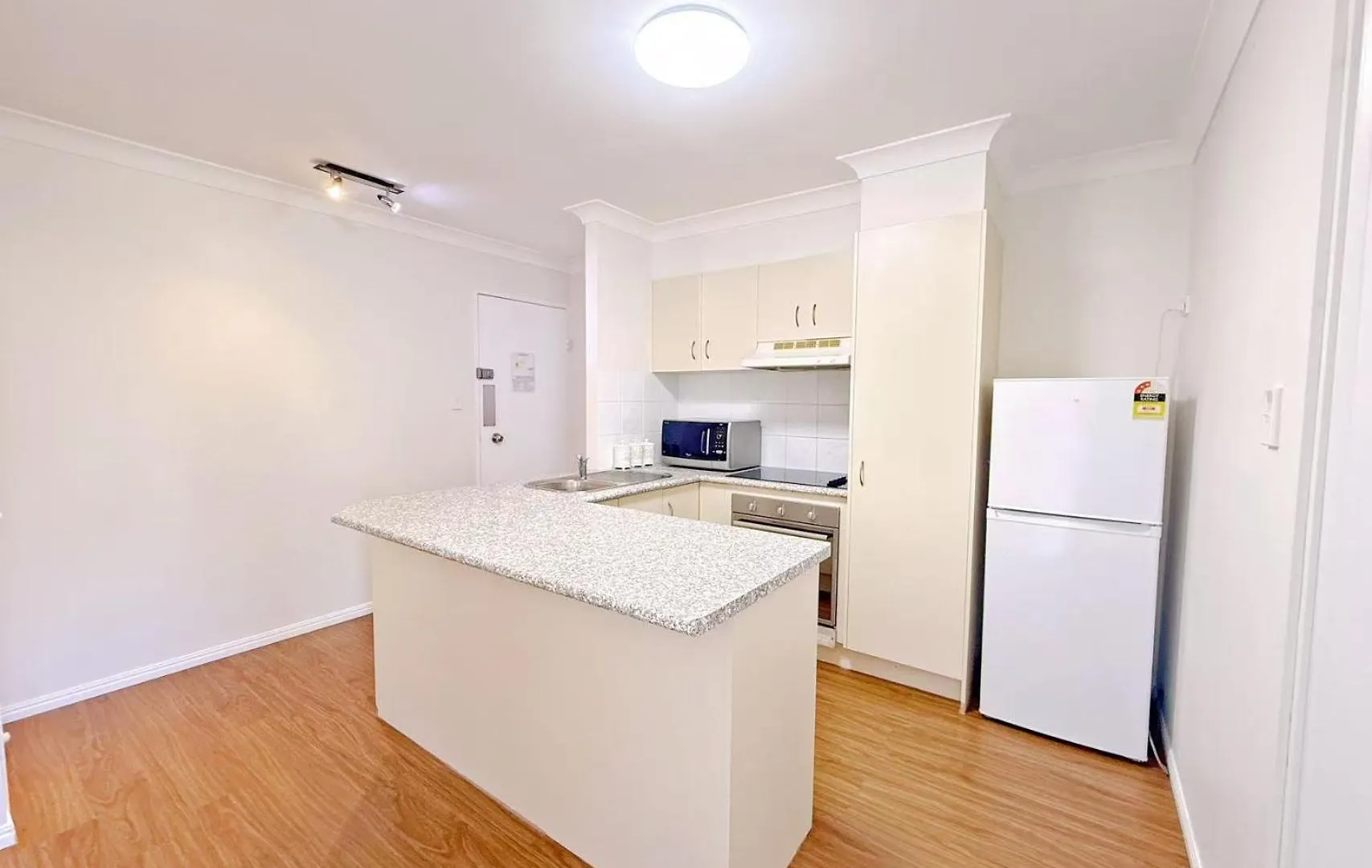 *** Aparthotel Karana Palms Resort Gold Coast Australia