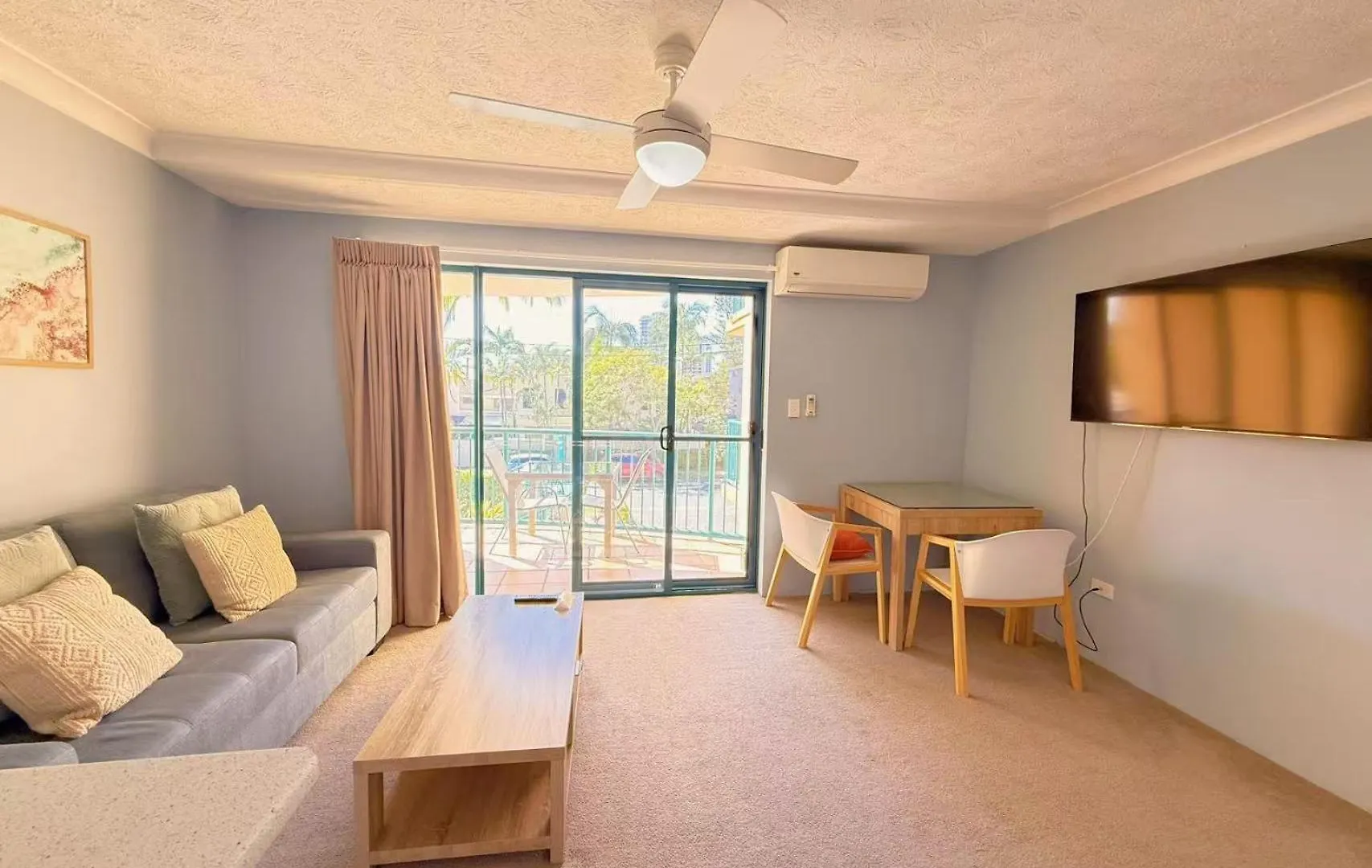 *** Aparthotel Karana Palms Resort Gold Coast Australia